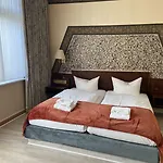 Otel Harzhotel Warnstedter Krug