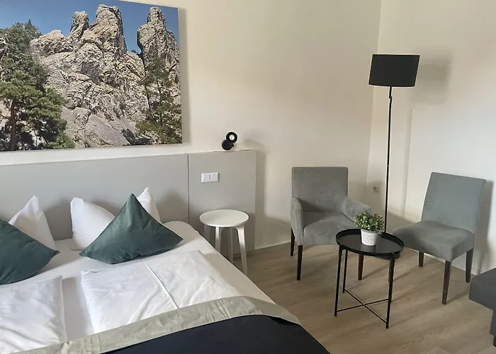 Harzhotel Warnstedter Krug ホテル